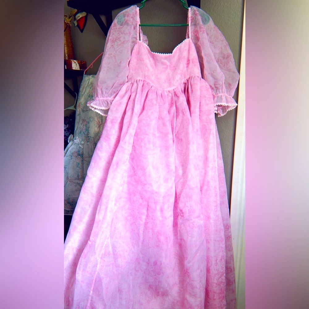 Selkie Pink Porcelain Puff Gown - Picture 3 of 7